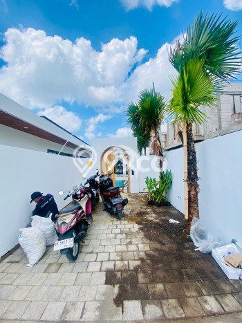 Properti Terbaik! Vila Kawasan , Dimensi 200m2m², Lingkungan Asri dan tenang Properti Terbaik! Vila Kawasan , Dimensi 200m2m², Lingkungan Asri dan tenang
