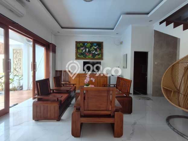FEATURED! Rumah Asri area Kesiman, Luas 180m2m² Bangunan 250m2m² FEATURED! Rumah Asri area Kesiman, Luas 180m2m² Bangunan 250m2m²