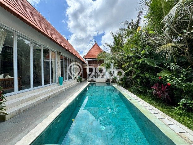 Vila Kawasan , Area 400m2m², Dekat ke Pusat Kota Vila Kawasan , Area 400m2m², Dekat ke Pusat Kota