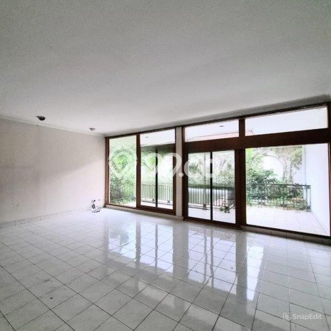 Hunian Eksklusif Siap Huni LT 740m2 di Tebet, Jakarta Selatan Hunian Eksklusif Siap Huni LT 740m2 di Tebet, Jakarta Selatan