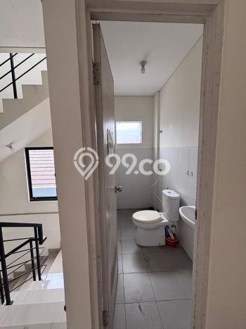Ruko Disewakan Lokasi Cikupa Tangerang Harga Spesial! Ruko Disewakan Lokasi Cikupa Tangerang Harga Spesial!
