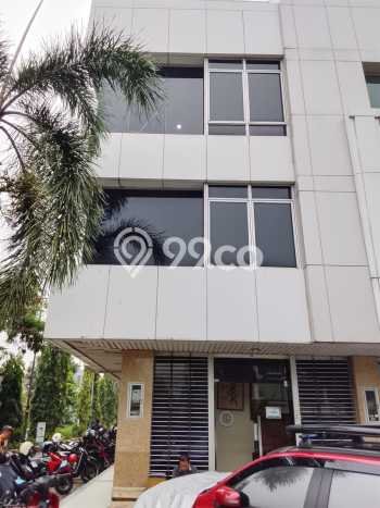 Ruko bagus disewakan di Kebon Jeruk Jakarta Barat dengan LB 300m2 harga sewa terbaik Ruko bagus disewakan di Kebon Jeruk Jakarta Barat dengan LB 300m2 harga sewa terbaik