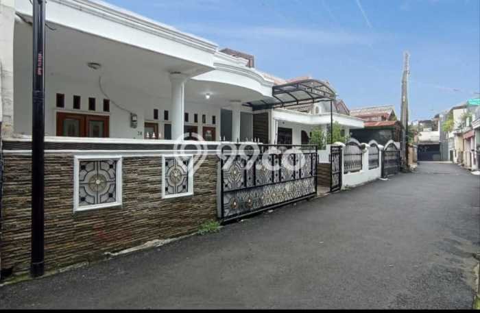 Rumah Luas Asri 3 KT Siap Huni di Harjamukti Depok Rumah Luas Asri 3 KT Siap Huni di Harjamukti Depok