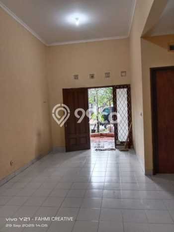 Disewakan! Rumah 2 Kamar Tidur &
3 Kamar Mandi di Alam Sutera, Tangerang Disewakan! Rumah 2 Kamar Tidur &
3 Kamar Mandi di Alam Sutera, Tangerang