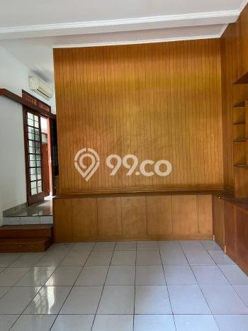 Rumah sewa siap huni 5 Kamar Tidur di Cinere, Jakarta Selatan Rumah sewa siap huni 5 Kamar Tidur di Cinere, Jakarta Selatan