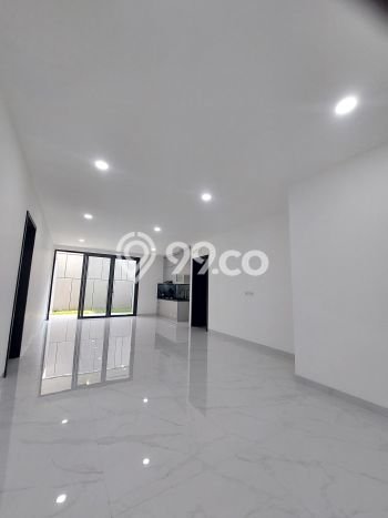 Siap Huni Hunian Elit 5 Kamar di BSD Dekat ke Mana Pun Siap Huni Hunian Elit 5 Kamar di BSD Dekat ke Mana Pun