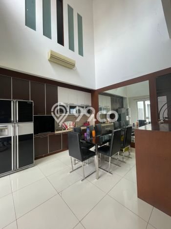 Rumah sewa siap huni 4 Kamar Tidur di BSD City, Tangerang Rumah sewa siap huni 4 Kamar Tidur di BSD City, Tangerang