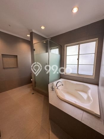Rumah Sewa Tangerang LT 480m2 LB 400m2 Area Lippo Karawaci Rumah Sewa Tangerang LT 480m2 LB 400m2 Area Lippo Karawaci