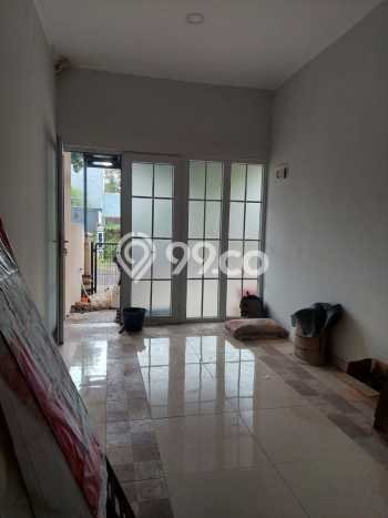 Disewakan! Rumah 5 Kamar Tidur &
3 Kamar Mandi di BSD Giri Loka, Tangerang Disewakan! Rumah 5 Kamar Tidur &
3 Kamar Mandi di BSD Giri Loka, Tangerang