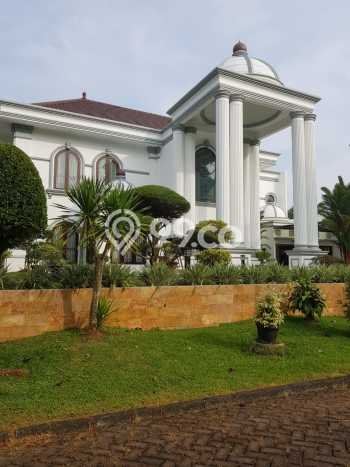 Kesempatan Memiliki Rumah 5 Kamar Tidur dan 9 Kamar Mandi di Lokasi Strategis BSD, Tangerang Kesempatan Memiliki Rumah 5 Kamar Tidur dan 9 Kamar Mandi di Lokasi Strategis BSD, Tangerang