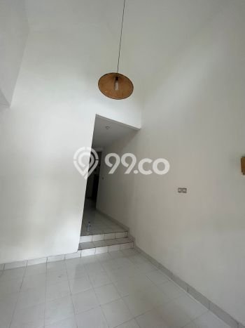 Komersial Bagus Dijual LB 150m2 Lokasi Strategis Tangerang Area Cocok untuk Berbisnis Komersial Bagus Dijual LB 150m2 Lokasi Strategis Tangerang Area Cocok untuk Berbisnis