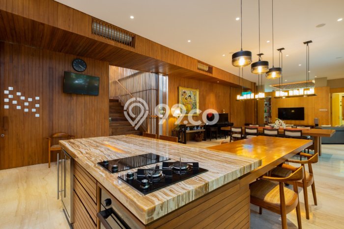 Disewakan Rumah Nyaman LT 600m2 / LB 1150m2 di Alam Sutera, Tangerang Disewakan Rumah Nyaman LT 600m2 / LB 1150m2 di Alam Sutera, Tangerang