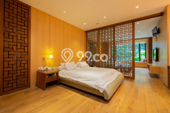 Disewakan Rumah Nyaman LT 600m2 / LB 1150m2 di Alam Sutera, Tangerang Disewakan Rumah Nyaman LT 600m2 / LB 1150m2 di Alam Sutera, Tangerang