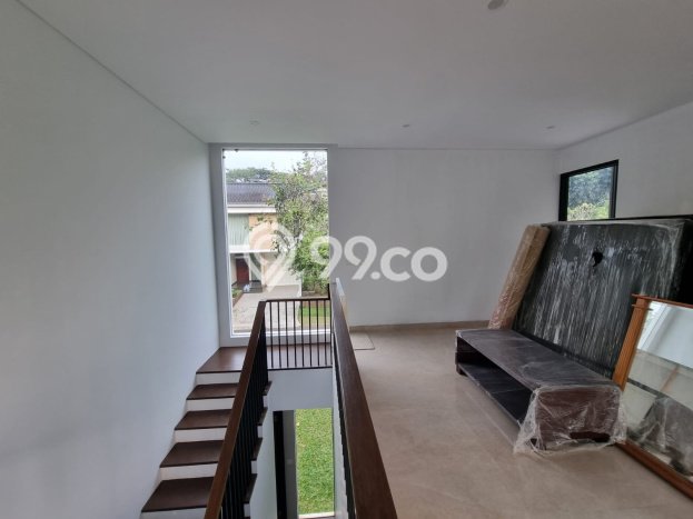 Dijual Cepat Rumah 3 KT 4 KM di Kawasan Komersial BSD Vermont, Tangerang Dijual Cepat Rumah 3 KT 4 KM di Kawasan Komersial BSD Vermont, Tangerang