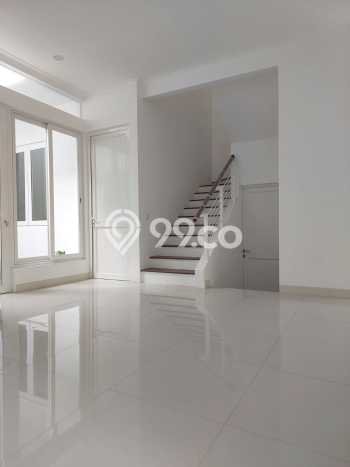 Rumah Dengan Harga Terbaik LT 136m² Akses Mudah di Jantung Kota BSD Delatinos, Tangerang Rumah Dengan Harga Terbaik LT 136m² Akses Mudah di Jantung Kota BSD Delatinos, Tangerang