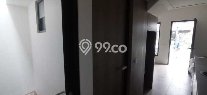 DIJUAL CEPAT! Rumah Siap Huni Area Strategis BSD, LT 40m² Bangunan 45m² DIJUAL CEPAT! Rumah Siap Huni Area Strategis BSD, LT 40m² Bangunan 45m²