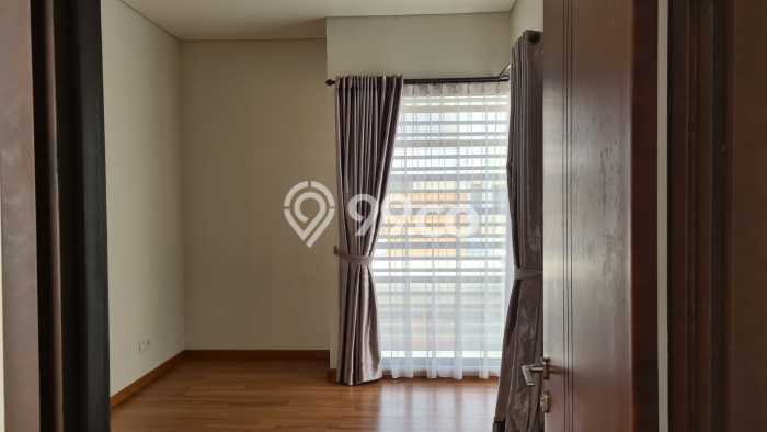 Jual Rumah Luas Elegan Dengan View Eksklusif di BSD Eminent, Tangerang Jual Rumah Luas Elegan Dengan View Eksklusif di BSD Eminent, Tangerang