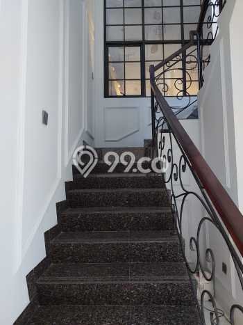 Dijual Rumah Mewah Megah Dengan View Eksklusif di BSD Nusaloka, Tangerang Dijual Rumah Mewah Megah Dengan View Eksklusif di BSD Nusaloka, Tangerang