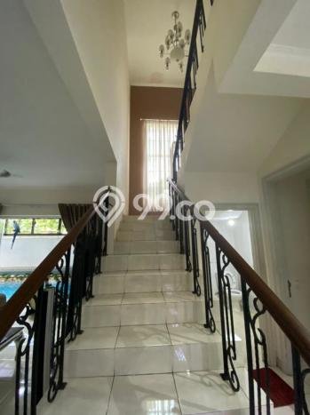 Rumah 4 Kamar Tidur Akses Strategis di Lippo Karawaci, Dekat Fasilitas Umum, Tangerang Rumah 4 Kamar Tidur Akses Strategis di Lippo Karawaci, Dekat Fasilitas Umum, Tangerang