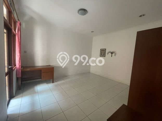 DIJUAL CEPAT! Rumah Asri area Puri Indah, Jakarta Barat, Luas 160m² Bangunan 200m² BISA KPR! DIJUAL CEPAT! Rumah Asri area Puri Indah, Jakarta Barat, Luas 160m² Bangunan 200m² BISA KPR!