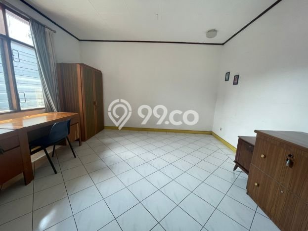 DIJUAL CEPAT! Rumah Asri area Puri Indah, Jakarta Barat, Luas 160m² Bangunan 200m² BISA KPR! DIJUAL CEPAT! Rumah Asri area Puri Indah, Jakarta Barat, Luas 160m² Bangunan 200m² BISA KPR!