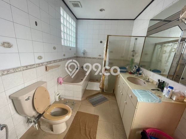 DIJUAL CEPAT! Rumah Asri area Puri Indah, Jakarta Barat, Luas 160m² Bangunan 200m² BISA KPR! DIJUAL CEPAT! Rumah Asri area Puri Indah, Jakarta Barat, Luas 160m² Bangunan 200m² BISA KPR!