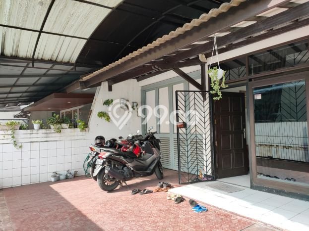 JUAL CEPAT! Rumah Siap Huni Lokasi Premium Bandung Selatan, LT 216m² Bangunan 160m² JUAL CEPAT! Rumah Siap Huni Lokasi Premium Bandung Selatan, LT 216m² Bangunan 160m²