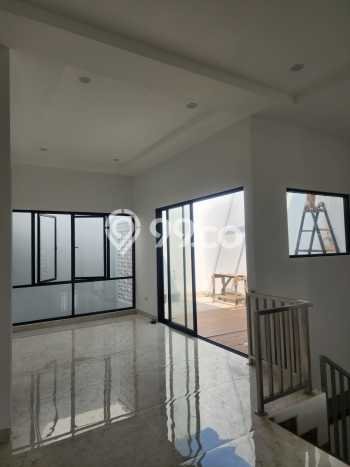 Bisa KPR! Rumah BSD Nusaloka, Tangerang, Luas 180m² LB 288m² Bisa KPR! Rumah BSD Nusaloka, Tangerang, Luas 180m² LB 288m²