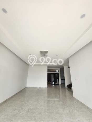 Bisa KPR! Rumah BSD Nusaloka, Tangerang, Luas 180m² LB 288m² Bisa KPR! Rumah BSD Nusaloka, Tangerang, Luas 180m² LB 288m²