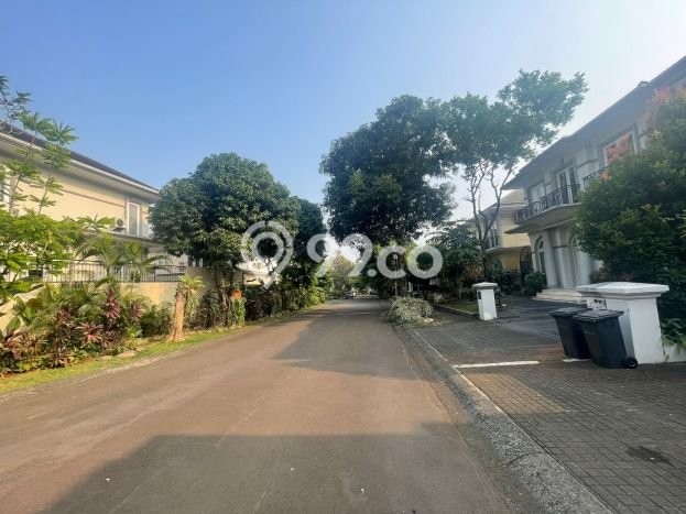 Rumah di BSD Bukit Golf, Akses ke Pusat Kota, 5 KT Rumah di BSD Bukit Golf, Akses ke Pusat Kota, 5 KT