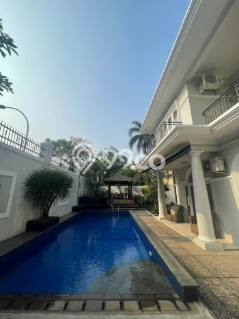 KESEMPATAN TERBAIK! Rumah di BSD, 5 KT, Siap Huni, Luas 443m² LB 350m² KESEMPATAN TERBAIK! Rumah di BSD, 5 KT, Siap Huni, Luas 443m² LB 350m²