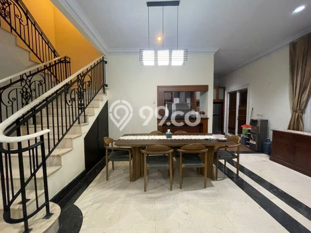 KESEMPATAN TERBAIK! Rumah di BSD, 5 KT, Siap Huni, Luas 443m² LB 350m² KESEMPATAN TERBAIK! Rumah di BSD, 5 KT, Siap Huni, Luas 443m² LB 350m²