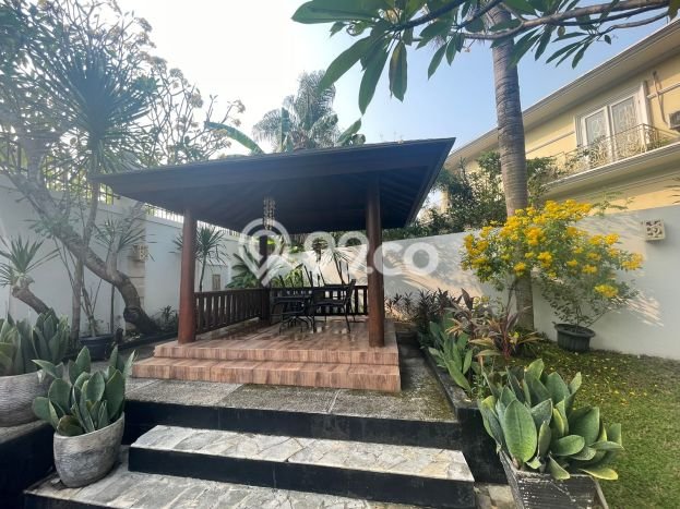 Rumah di BSD, 4 KM, Lingkungan Elite, Luas 443m² LB 350m² Rumah di BSD, 4 KM, Lingkungan Elite, Luas 443m² LB 350m²