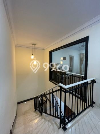 Rumah di BSD, 4 KM, Lingkungan Elite, Luas 443m² LB 350m² Rumah di BSD, 4 KM, Lingkungan Elite, Luas 443m² LB 350m²