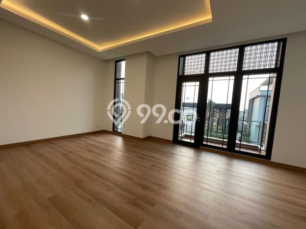 Jual Rumah Luas Megah Dengan View Eksklusif di Gading Serpong, Tangerang Jual Rumah Luas Megah Dengan View Eksklusif di Gading Serpong, Tangerang