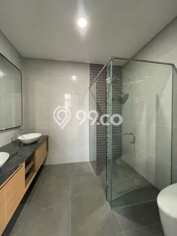Jual Rumah Luas Megah Dengan View Eksklusif di Gading Serpong, Tangerang Jual Rumah Luas Megah Dengan View Eksklusif di Gading Serpong, Tangerang