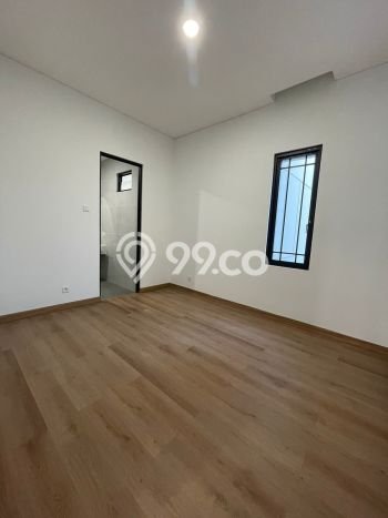 Jual Rumah Luas Megah Dengan View Eksklusif di Gading Serpong, Tangerang Jual Rumah Luas Megah Dengan View Eksklusif di Gading Serpong, Tangerang