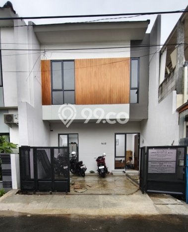 Hunian Nyaman Asri 4 KT Siap Huni di BSD Nusaloka Tangerang Hunian Nyaman Asri 4 KT Siap Huni di BSD Nusaloka Tangerang