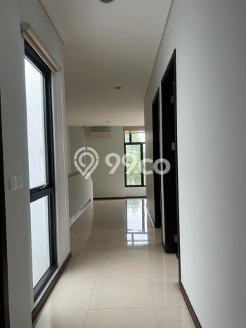 Hunian Modern dengan LT 336m2 & LB 418m2 Dikontrakkan di BSD Hunian Modern dengan LT 336m2 & LB 418m2 Dikontrakkan di BSD