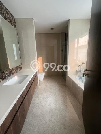 Hunian Modern dengan LT 336m2 & LB 418m2 Dikontrakkan di BSD Hunian Modern dengan LT 336m2 & LB 418m2 Dikontrakkan di BSD