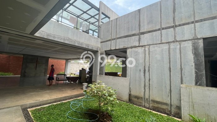 Rumah Elit Modern Siap Huni di Pondok Cabe Tangerang Rumah Elit Modern Siap Huni di Pondok Cabe Tangerang