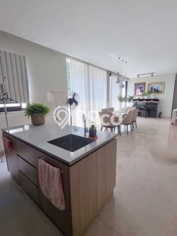 Ready to Use! Premium House LT 340m2 Desain Modern di BSD Vermont Ready to Use! Premium House LT 340m2 Desain Modern di BSD Vermont