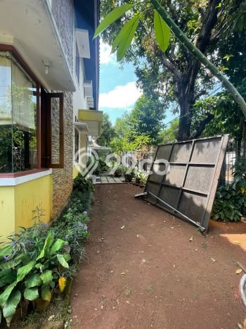 Lahan Dijual Lokasi Strategis di Jakarta Selatan dengan Luas 293m2 Lahan Dijual Lokasi Strategis di Jakarta Selatan dengan Luas 293m2