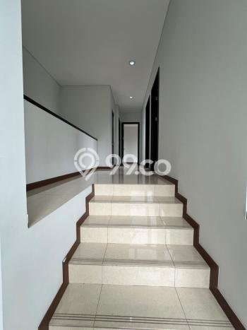 Jarang Ada! Rumah Kontrakan 5 Kamar Bagus Siap Huni BSD Jarang Ada! Rumah Kontrakan 5 Kamar Bagus Siap Huni BSD