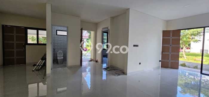 Jual Rumah Luas Elegan Dengan View Cantik di BSD Eminent, Tangerang Jual Rumah Luas Elegan Dengan View Cantik di BSD Eminent, Tangerang