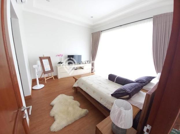 Hunian Elit LB 336m2 Siap Huni Desain Elegan di BSD Eminent, Tangerang Hunian Elit LB 336m2 Siap Huni Desain Elegan di BSD Eminent, Tangerang