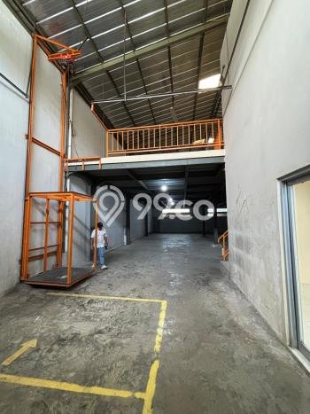 Disewakan Gudang komersial di BSD luas bangunan 576m2 Disewakan Gudang komersial di BSD luas bangunan 576m2