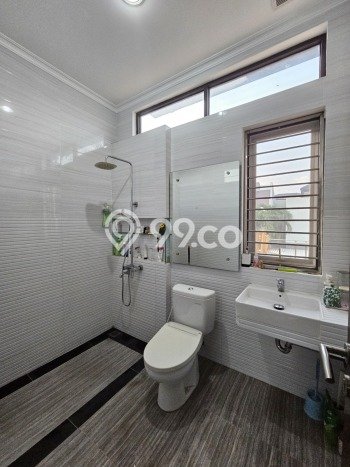 Jarang Ada! Rumah Sewa 4 Kamar Bagus Siap Huni BSD The Icon Jarang Ada! Rumah Sewa 4 Kamar Bagus Siap Huni BSD The Icon