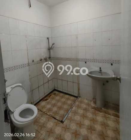 Disewakan! Rumah 4 Kamar Tidur &
2 Kamar Mandi di Villa Melati Mas, Tangerang Selatan Disewakan! Rumah 4 Kamar Tidur &
2 Kamar Mandi di Villa Melati Mas, Tangerang Selatan