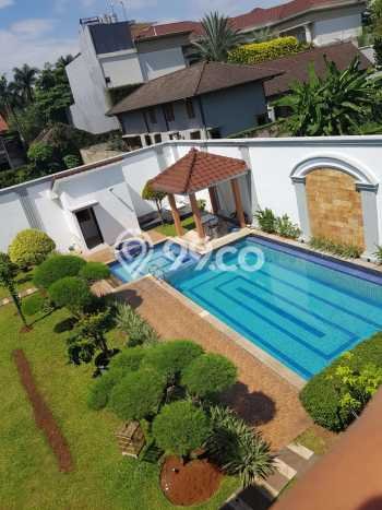 Kesempatan Memiliki Rumah 5 Kamar Tidur dan 9 Kamar Mandi di Lokasi Strategis BSD, Tangerang Kesempatan Memiliki Rumah 5 Kamar Tidur dan 9 Kamar Mandi di Lokasi Strategis BSD, Tangerang